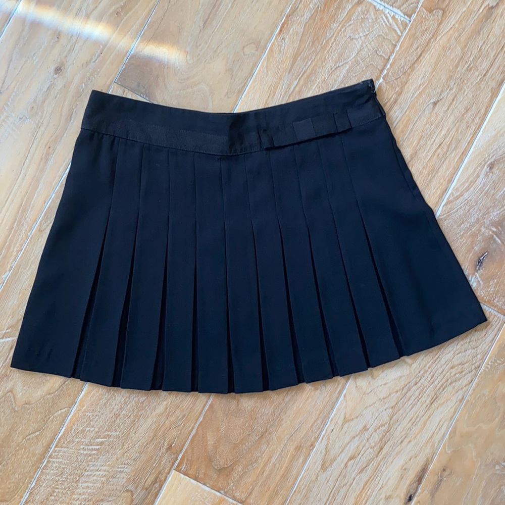 Black pleated skirt